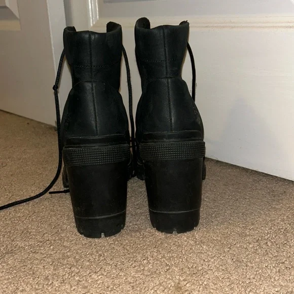 Timberlands - Picture 3 of 4